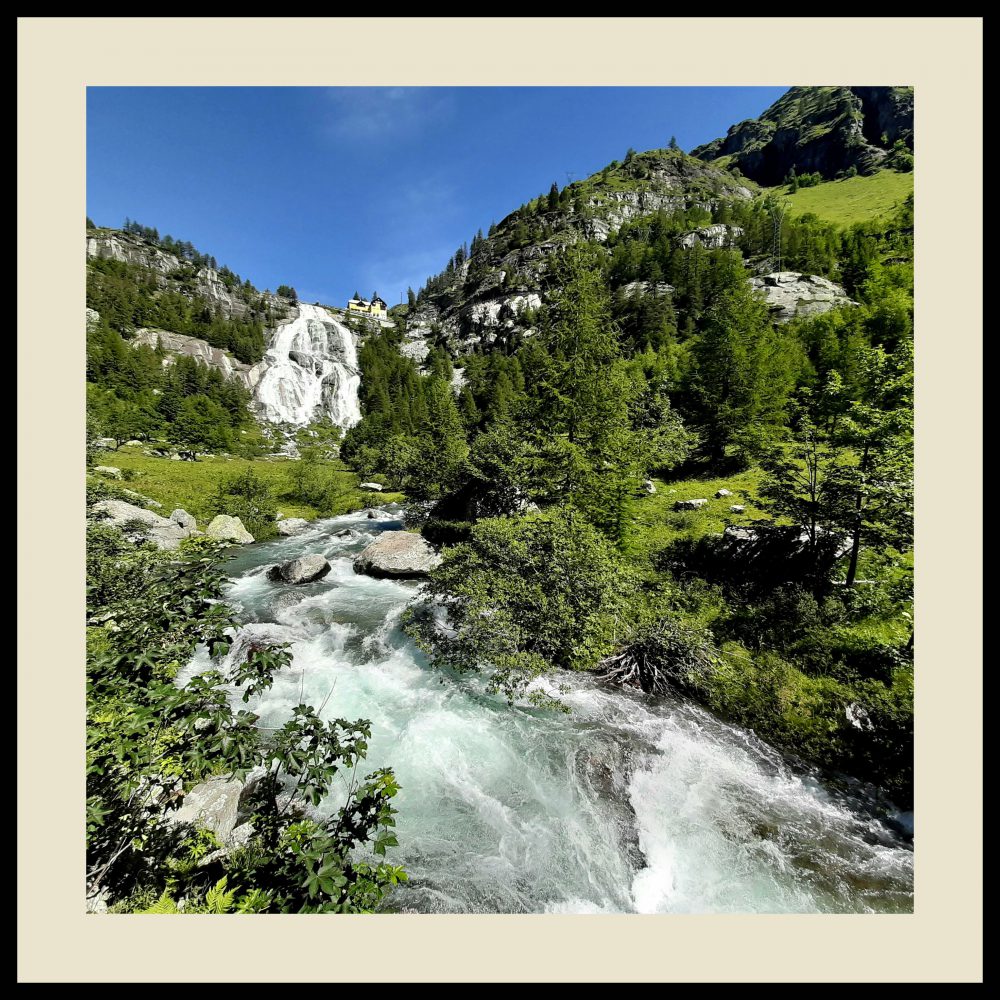 CASCATA DEL TOCE